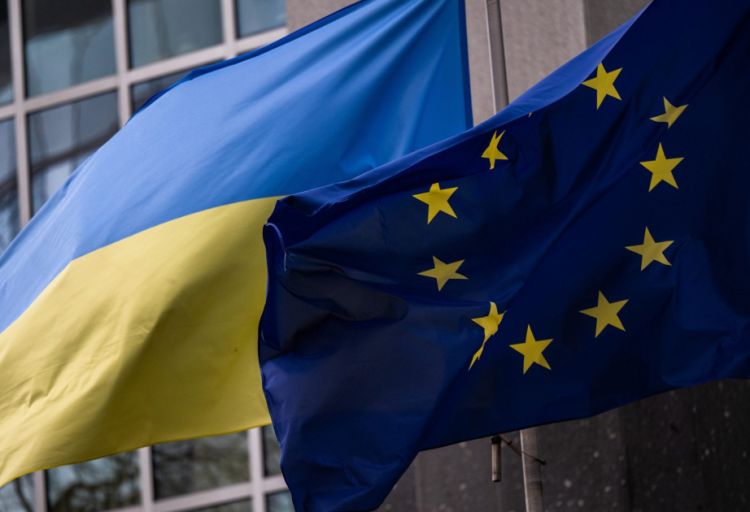 Avropa Komissiyası Kiyevə ayrılan 90 milyard avrodan ilk ödənişləri təxirə salıb
