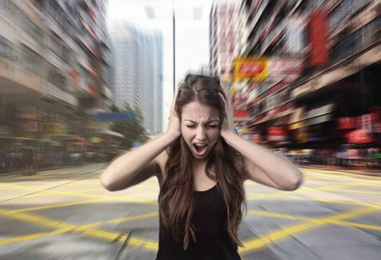 Yüksək səs-küyün təhlükəsi: eşitmə itkisi və ciddi xəstəliklərə aparan risklər