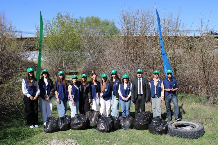 Naxçıvanda “Şəhərsalma və Memarlıq İli” çərçivəsində növbəti təmizlik aksiyası keçirilib<font color=red> - FOTOLAR</font>