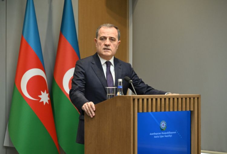 Nazir Ceyhun Bayramov Tailanda işgüzar səfərə yola düşüb