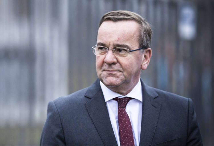 Almaniyanın müdafiə naziri ölkəsinin Hörmüz boğazında dəniz missiyasında iştirak üçün hazır olduğunu bildirib