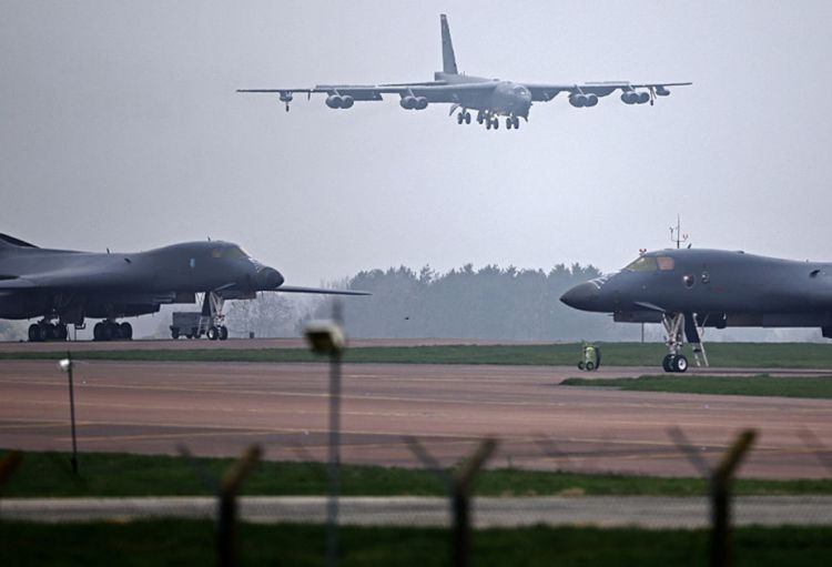 ABŞ Hərbi Hava Qüvvələrinin strateji bombardmançı təyyarələri İngiltərədə təlim uçuşlarına başlayıb