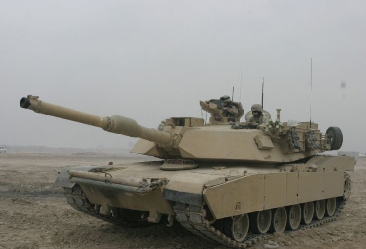 Yaponiyada təlim zamanı tank partlayıb, azı iki hərbçi həlak olub