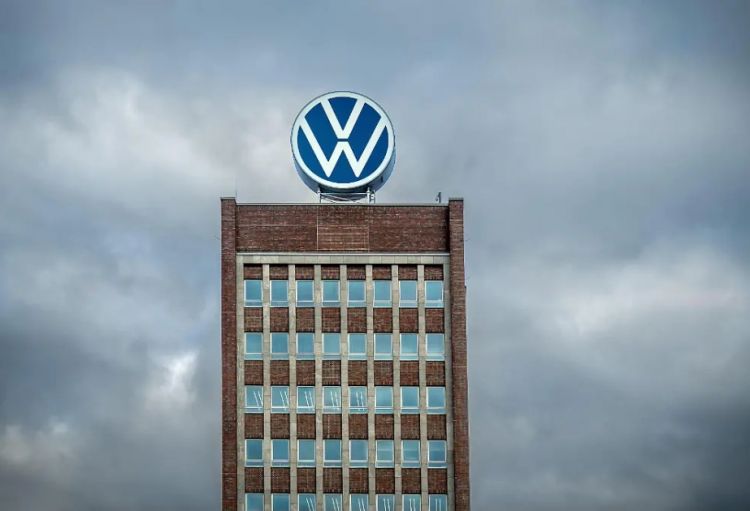 "Volkswagen" istehsal gücünü bir milyon ədəd azaltmaq niyyətindədir