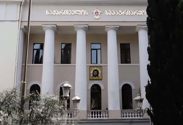 Gürcüstan patriarxı kürsüsü uğrunda üç namizəd mübarizə aparacaq