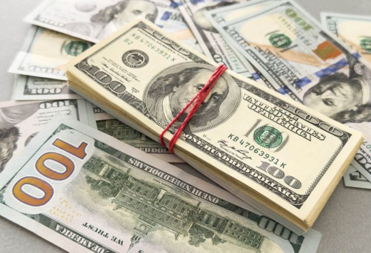 WSJ: ABŞ İraqa nağd dollar göndərişlərini dondurur