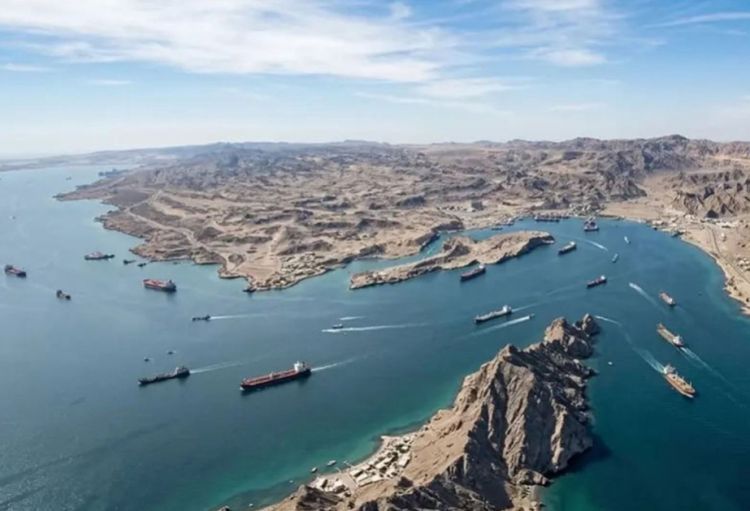 Enerji şirkətləri Hörmüz boğazının bağlı qalmasının tənəzzül riskini artırdığı barədə xəbərdarlıq edirlər