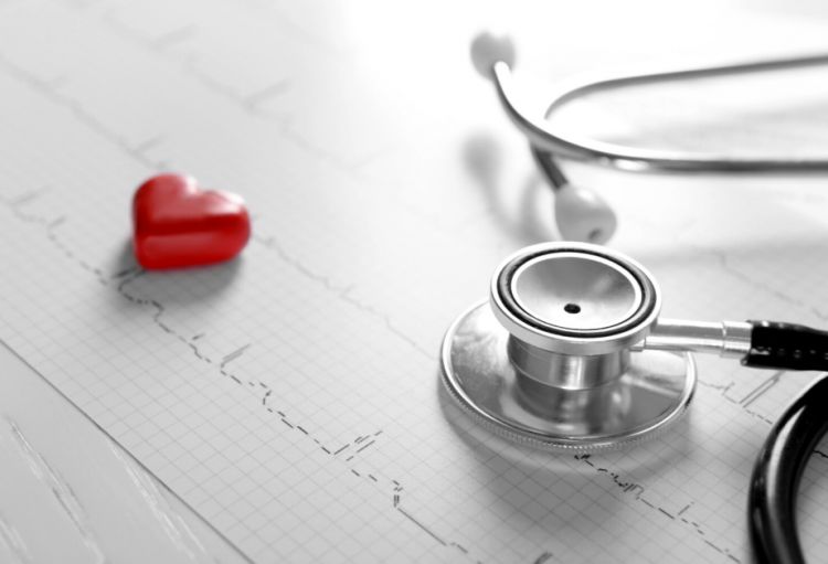 Çində həkimlər ürəyi 40 saat dayanmış pasiyenti xilas ediblər