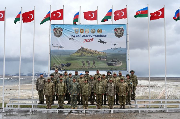 Əlahiddə Ümumqoşun Ordunun hərbi qulluqçuları “Heydər Əliyev-2026” birgə təlimində yüksək peşəkarlıq nümayiş etdiriblər<font color=red> - VİDEO</font>