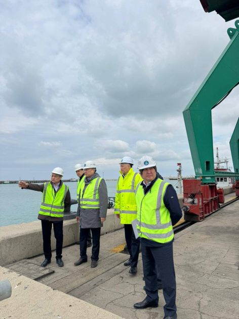 Trans-Xəzər marşrutu boyunca tranzit həcmi son beş ildə üç dəfə artıb<font color=red> - FOTOLAR</font>