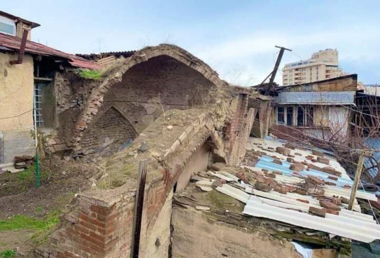 Ermənistanda Azərbaycan mədəni irsi məhv olmaq təhlükəsi ilə üz-üzədir<font color=red> - VİDEO</font>