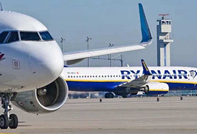 “Ryanair” aviaşirkəti Berlin aeroportunda fəaliyyətini məhdudlaşdırır