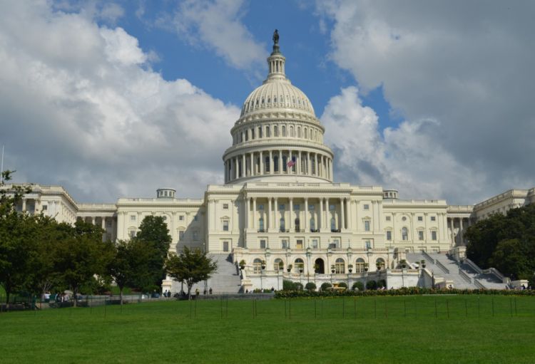 CNN: Ağ Evdə son atışma ilə əlaqədar təhlükəsizlik tədbirləri yenidən nəzərdən keçirilir