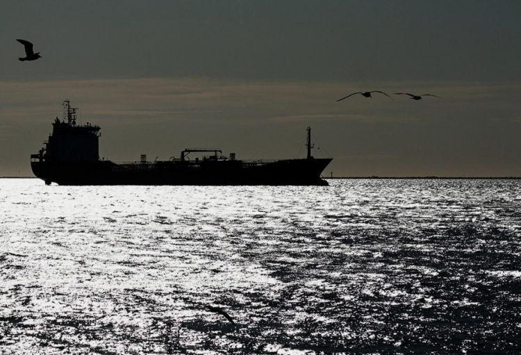 ABŞ Filippinə bir müddət Rusiyadan neft almağa icazə verib