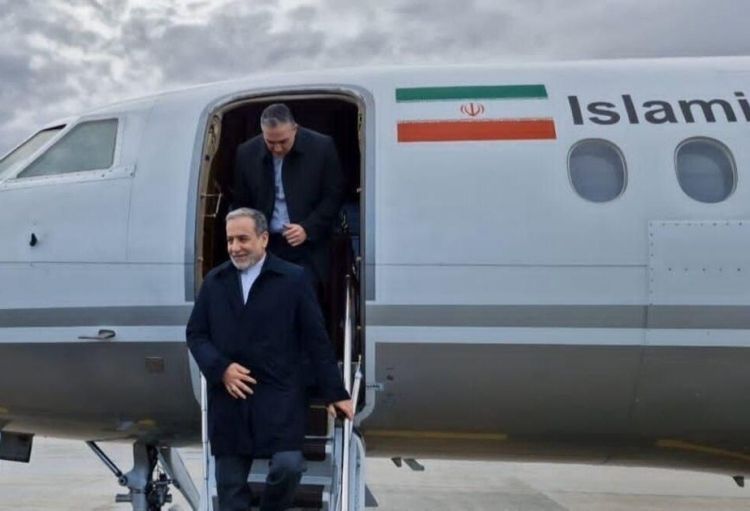 İranın xarici işlər naziri Sankt-Peterburqa gəlib