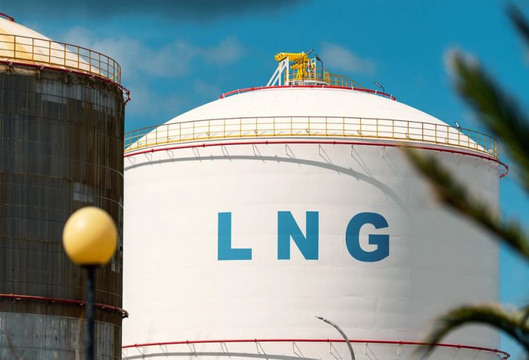 Martda qlobal LNG idxalı 1,7 faiz azalıb