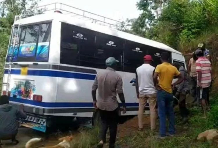 Şri-Lankada avtobus qəzası nəticəsində 34 məktəbli xəsarət alıb