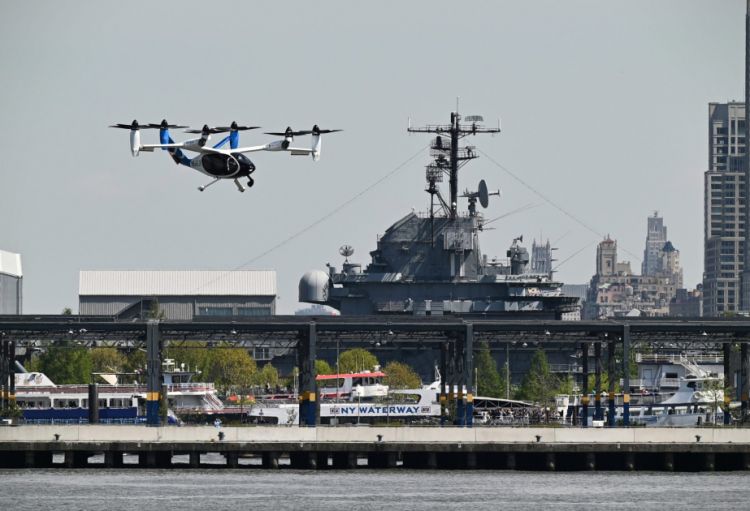 Nyu-Yorkda elektrikli hava taksilərinin sınaq uçuşları keçirilib