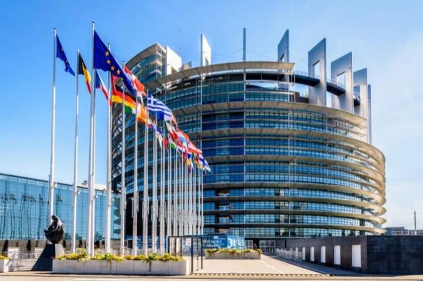 Aİ-nin uzunmüddətli büdcəsinin 2 trilyon avroya qədər artırılması təklif edilib