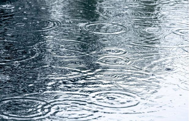 Bəzi rayonlara qar və yağış yağır