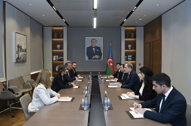 Ceyhun Bayramov Beynəlxalq Qırmızı Xaç Komitəsinin prezidenti ilə əməkdaşlığı müzakirə edib<font color=red> - FOTOLAR</font>