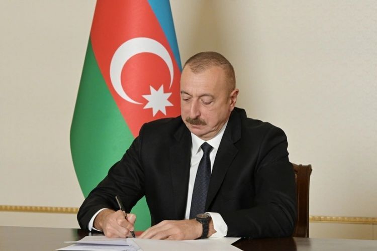 Ədalət Fərəcov 2-ci dərəcəli "Əmək" ordeni ilə təltif edilib