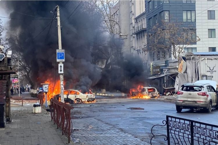 Rusiyanın hava zərbələri nəticəsində Xersonda ölən və yaralananlar var