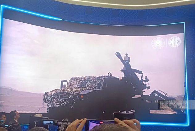 Türkiyə URAN 105 mm-lik özüyeriyən haubitsasını "SAHA 2026"da ilk dəfə təqdim edib