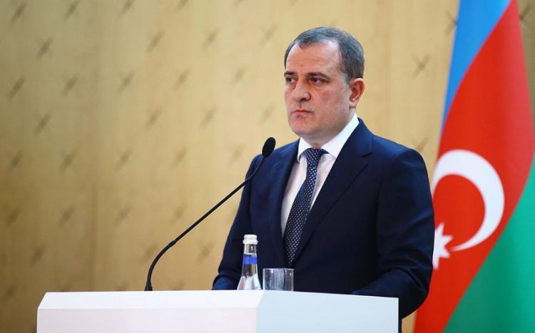 Ceyhun Bayramov Mövlud Çavuşoğlunun hücuma məruz qalan qardaşına şəfa diləyib