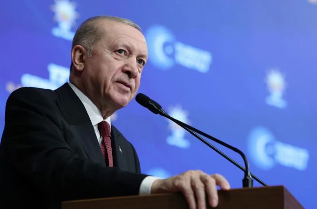 Ərdoğan Bakı ilə məsləhətləşmələrdən sonra Makronun Türkiyəyə keçid təklifini qəbul etməyib