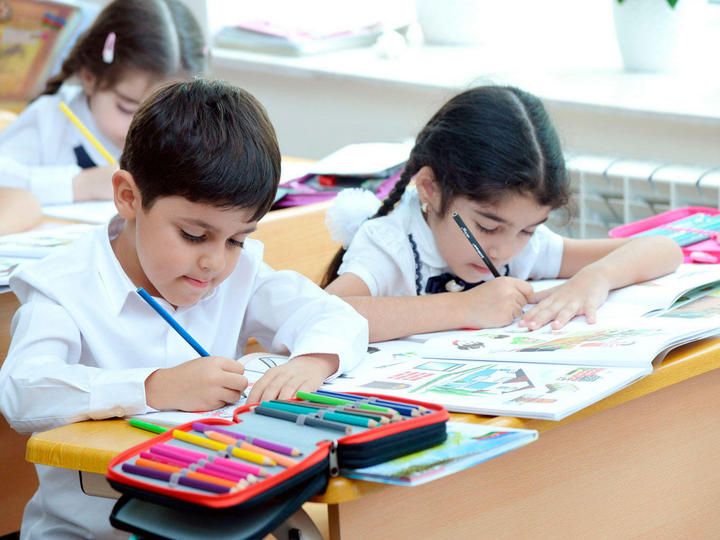 Bir gün ərzində 100 minə yaxın uşaq birinci siniflərə elektron şəkildə qeydiyyatdan keçib