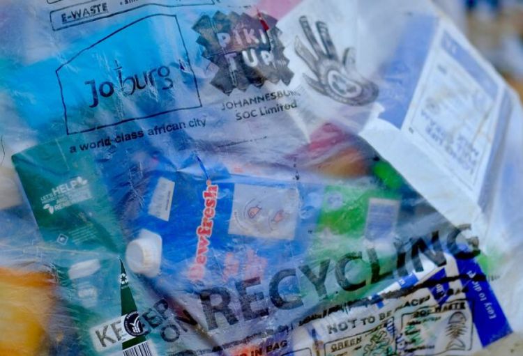 UNEP: Neftin bahalaşması plastiklərə alternativ olan məhsullara investisiyaları stimullaşdıracaq