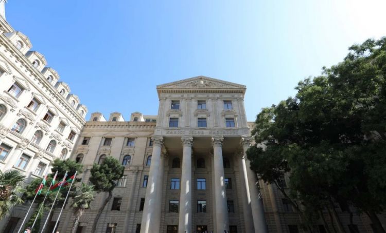 XİN-də diplomatik xidmətə qəbul üzrə müsabiqəyə qeydiyyat müddəti uzadılıb