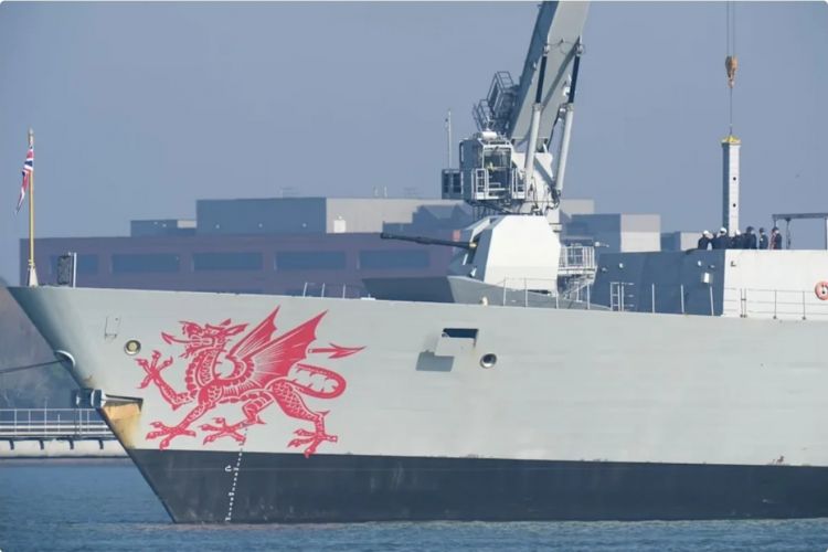 "Sky News": Böyük Britaniya Hörmüz boğazına esmines göndərib