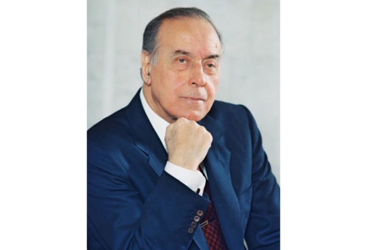 Samir Nuriyev: Heydər Əliyev Azərbaycan tarixində dövlətçilik ənənələrinin, milli dirçəlişin güclənməsinə əvəzolunmaz töhfələr vermiş görkəmli dövlət xadimidir