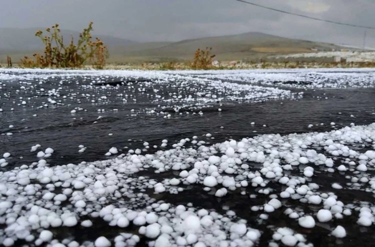 Növbəti iki gündə rayonlarda yağıntı intensivləşəcək, dolu düşəcək