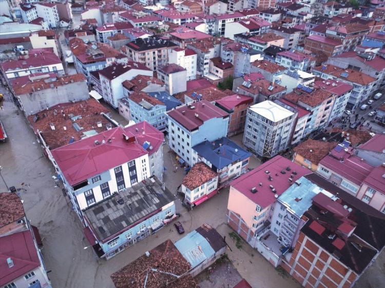 Türkiyənin Samsun vilayətində daşqınların nəticələri aradan qaldırılır<font color=red> - FOTOLAR</font>