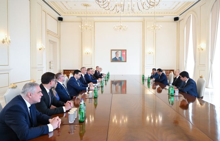 Prezident İlham Əliyev Slovakiya Milli Şurası sədrinin başçılıq etdiyi nümayəndə heyətini qəbul edib<font color=red> - FOTOLAR</font>