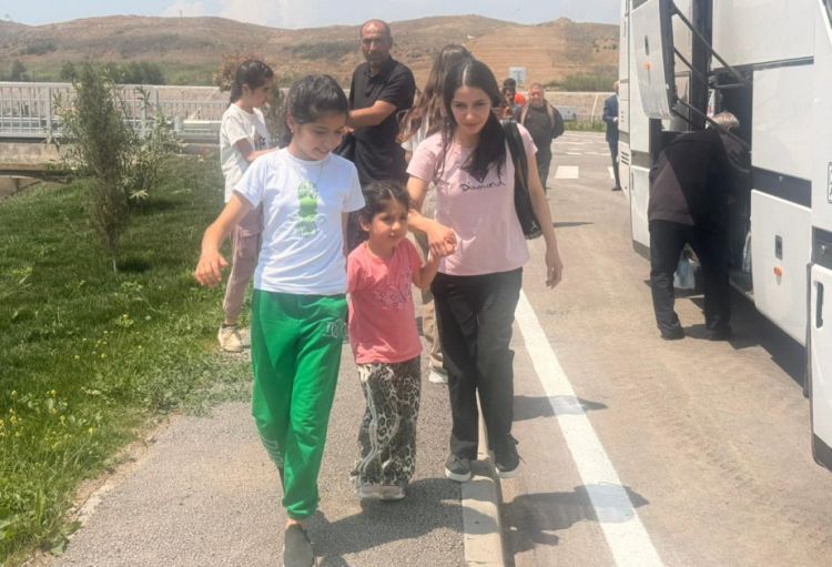Şükürbəyli kəndində daha 97 ailəyə evlərinin açarları təqdim olunub<font color='red'> - YENİLƏNİB</font>