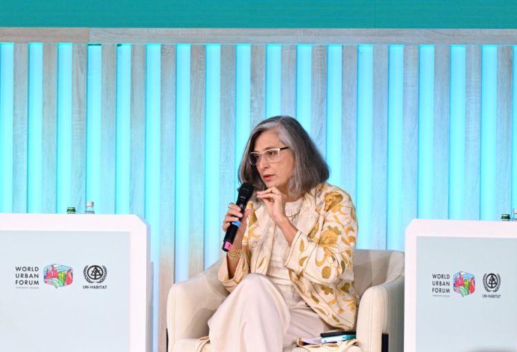 Anaklaudia Rossbax: Şəhərlərin sürətli və plansız genişlənməsi su resurslarına ciddi təzyiq göstərir