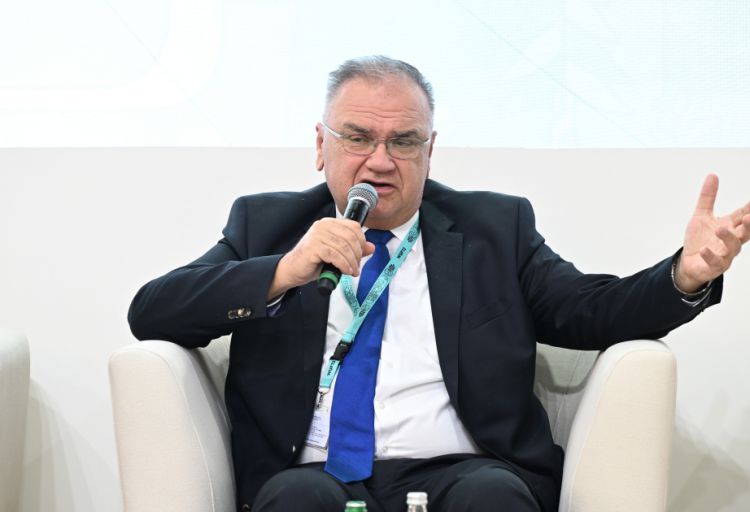 Bosniya və Herseqovinanın keçmiş XİN naziri: Mənzil təminatı və yenidənqurmada QHT-lərlə əməkdaşlıq xüsusi əhəmiyyət kəsb edir