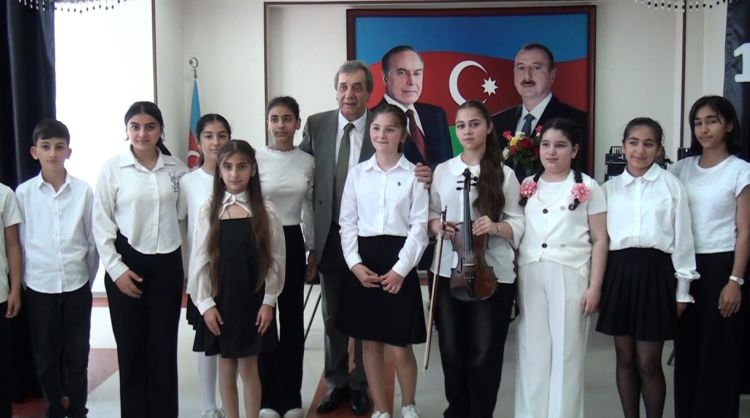 Ordubadda Siyavuş Kərimi ilə gənc musiqiçilərin görüşü keçirilib<font color=red> - VİDEO</font>