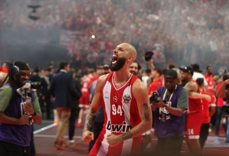 “Olimpiakos” basketbol komandası 4-cü dəfə Avroliqanın qalibi olub