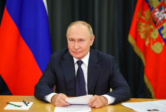 Vladimir Putin: Azərbaycan dünya arenasında layiqli hörmət qazanıb