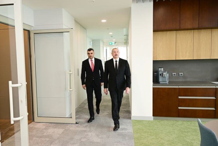 Prezident İlham Əliyev Mərkəzi Bankın yeni binasının açılışında iştirak edib<font color=red> - FOTOLAR</font>