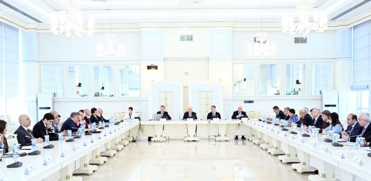 Məcburi köçkünlərin mülkiyyət hüquqlarının təmininə dair qanun layihəsi plenar iclasa tövsiyə olunub