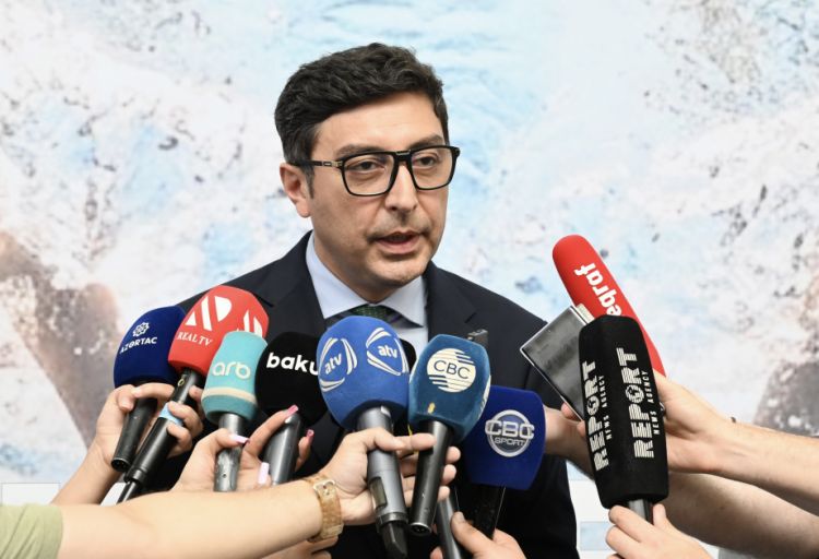 Fərid Qayıbov: Çalışırıq ki, üzgüçülük idman növünü daha da inkişaf etdirək