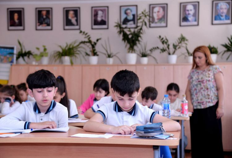 Ölkə üzrə 300 mindən çox şagirdin bilikləri ilk dəfə açıq tipli sualların olduğu monitorinqlə yoxlanılacaq