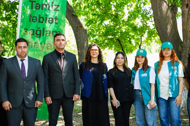 Könüllülərin növbəti ekoaksiyası keçirilib<font color=red> - FOTOLAR</font>