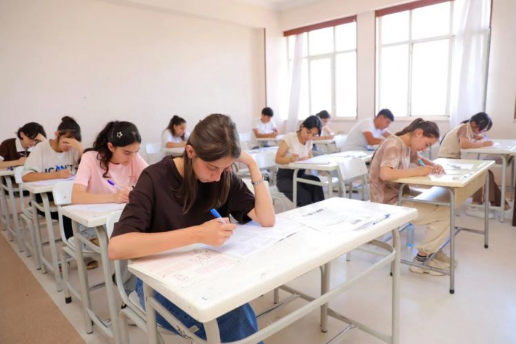 DİM I və IV ixtisas qrupları üzrə qəbul imtahanı keçirib
